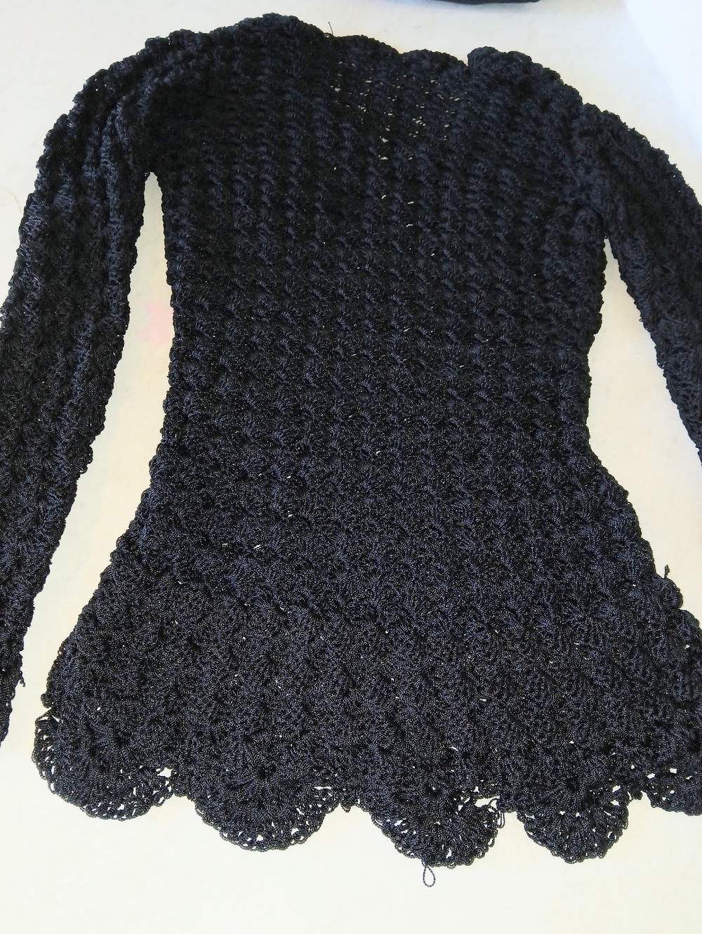 Womens Black Heavy Crotcheted Vneck Top Size Small - Picture 4 of 9